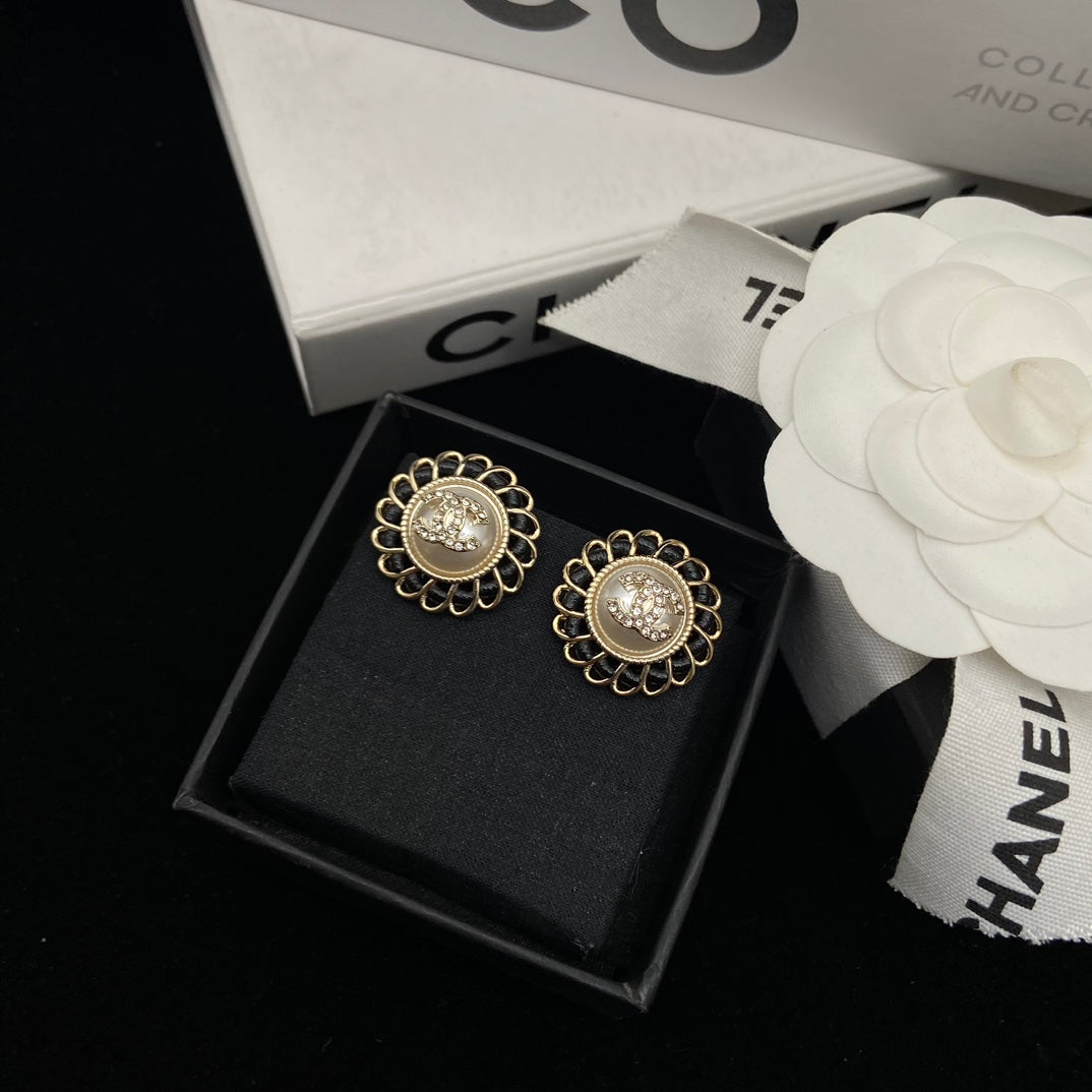 14C680EDE Stylish Earrings