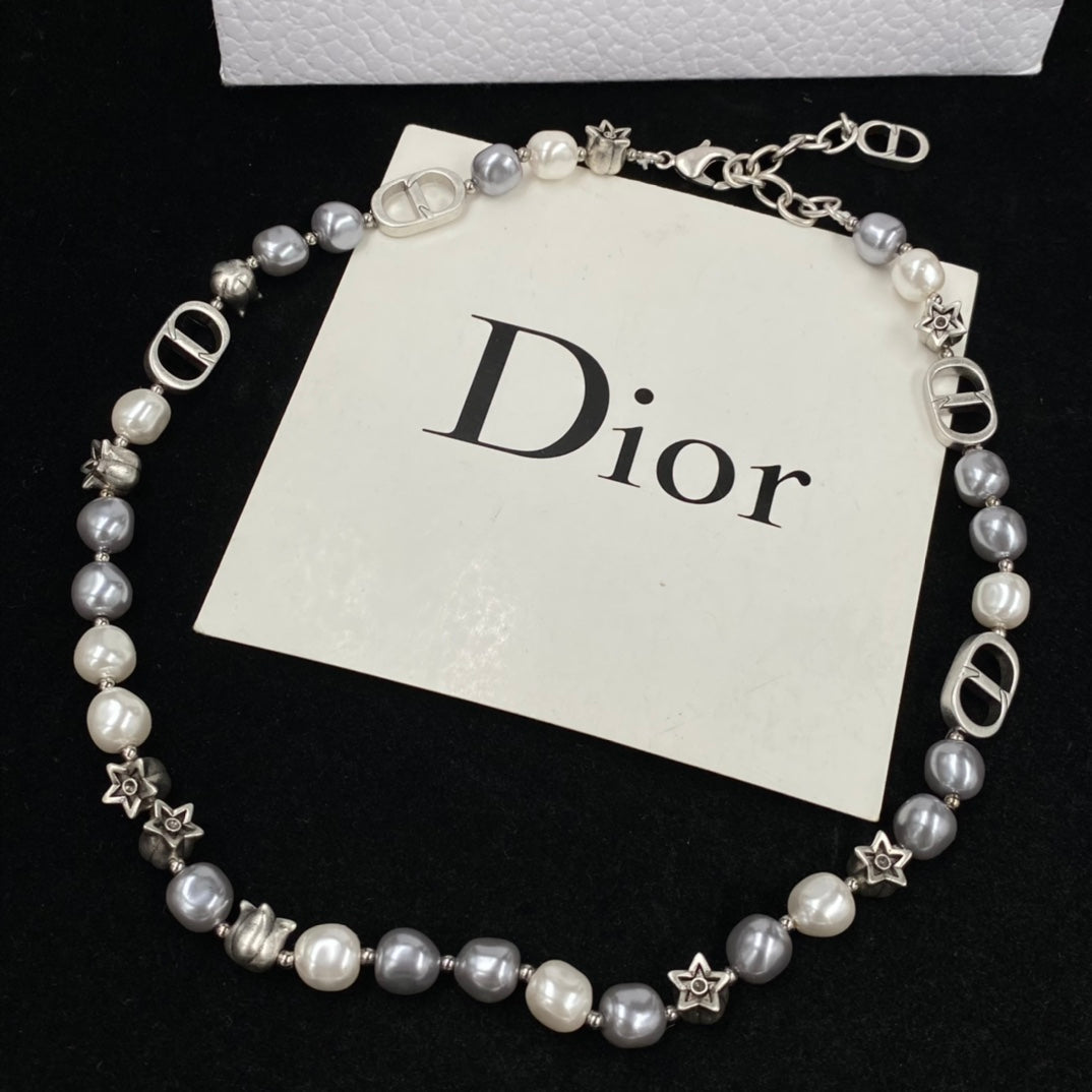 175RD23XDE Stylish Necklaces . Bracelets