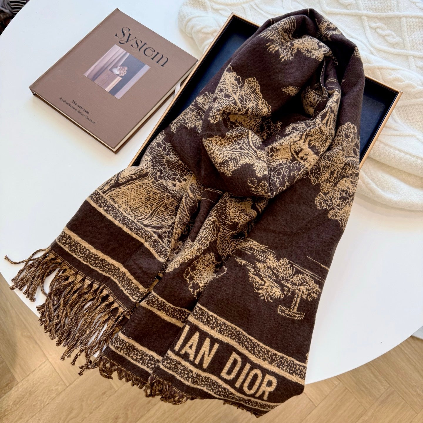 185ZD64WDE Stylish Winter Scarves