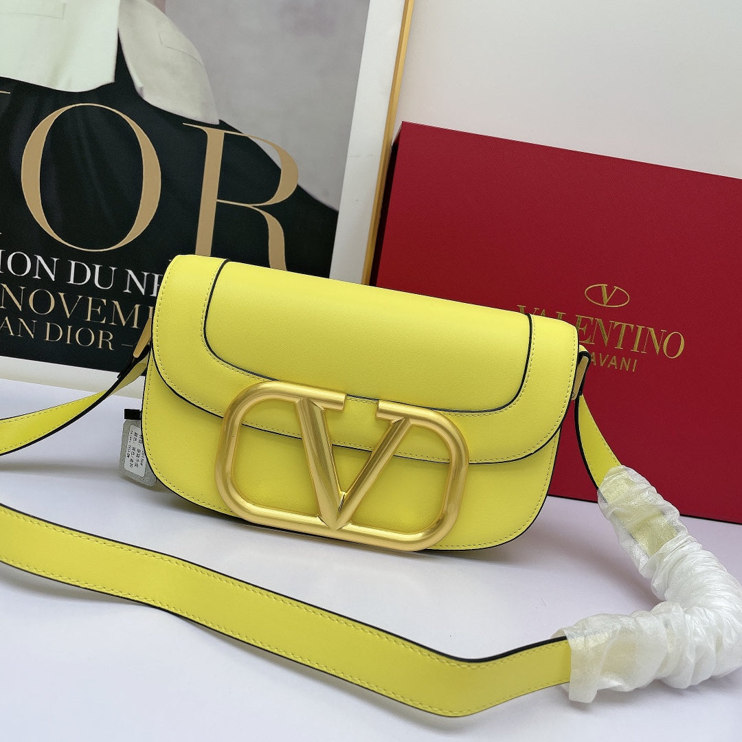 5A45BDE Stylish leather bag