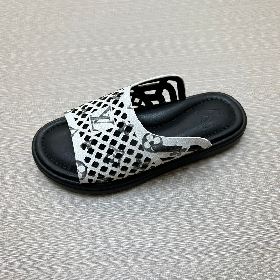 54E83ZDE Stylish slippers