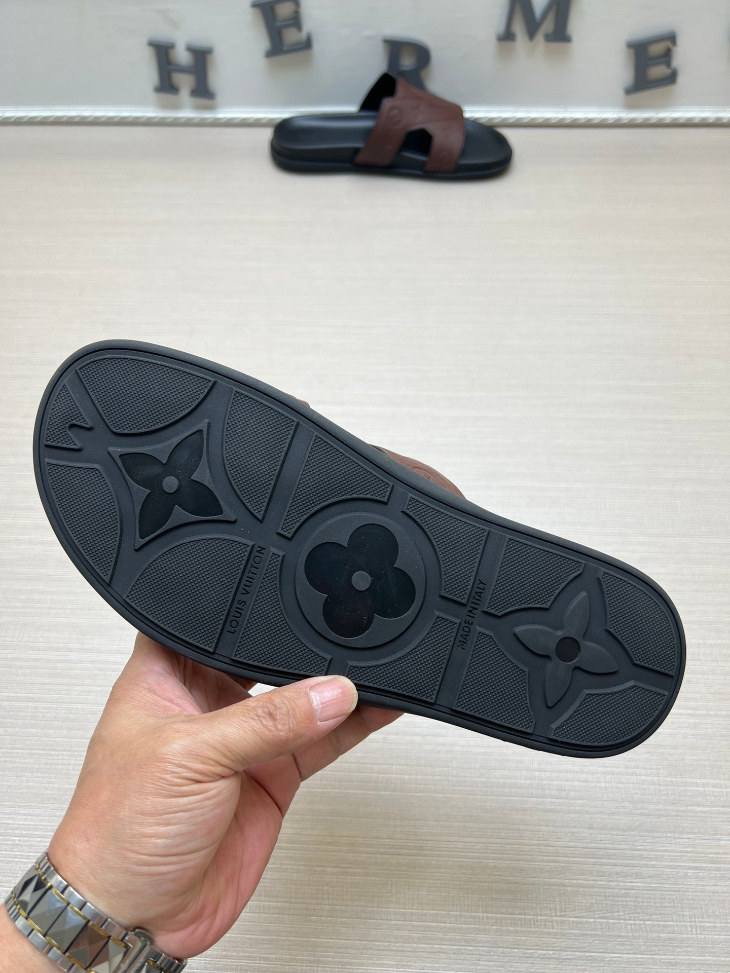 54E68ZDE Stylish slippers