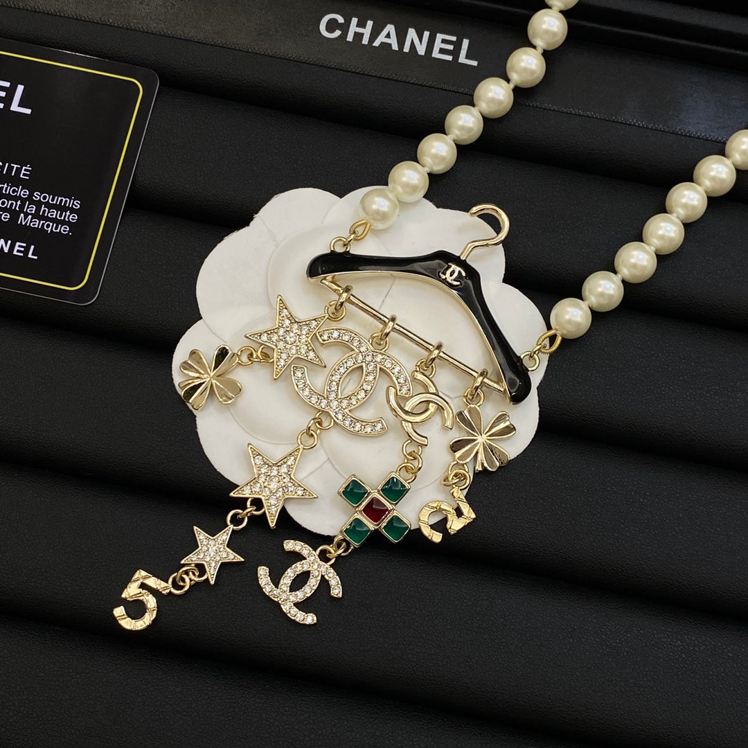 14C989XDE Stylish Necklaces