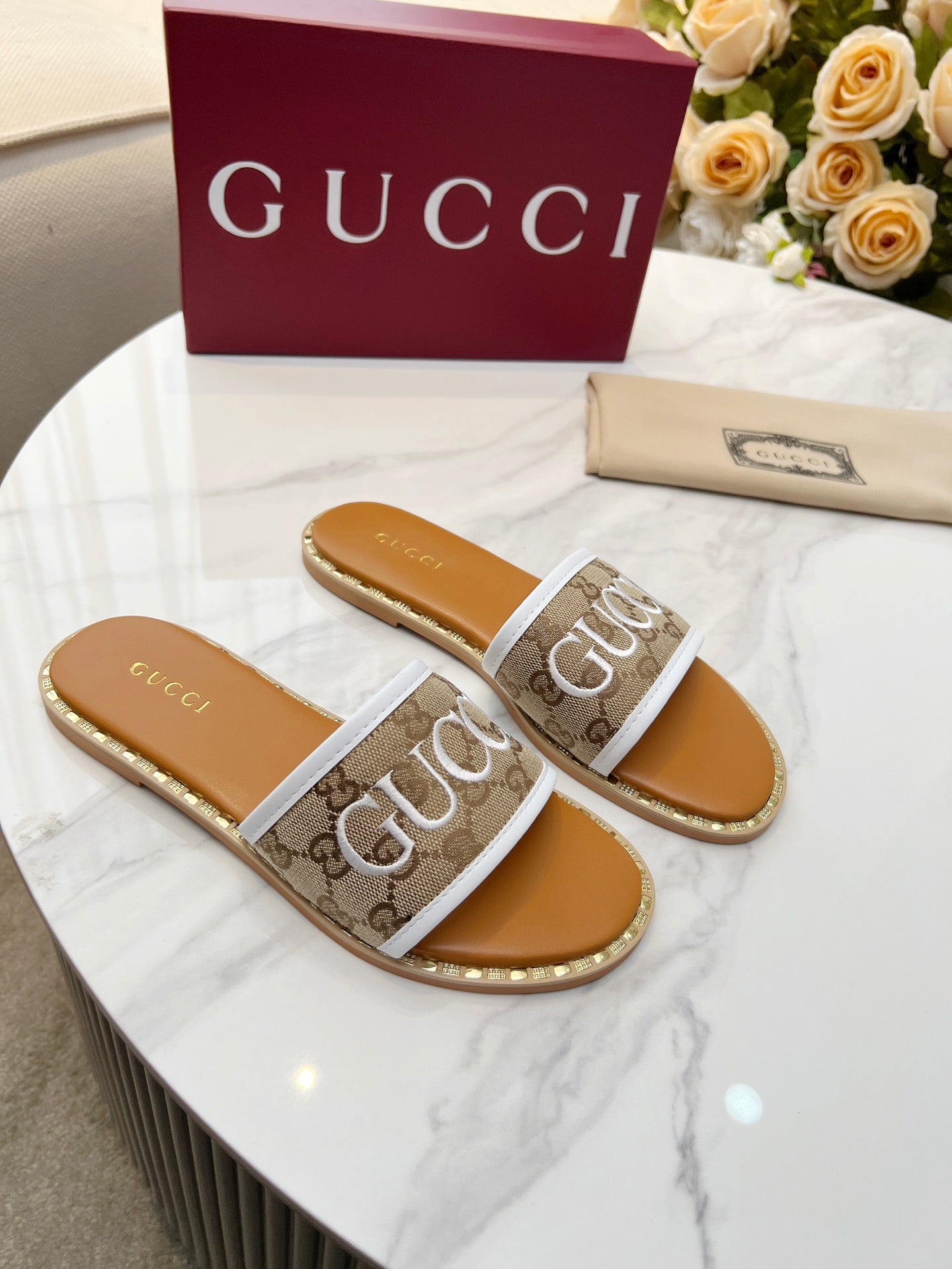 255QB29ZDE Stylish leather Slippers