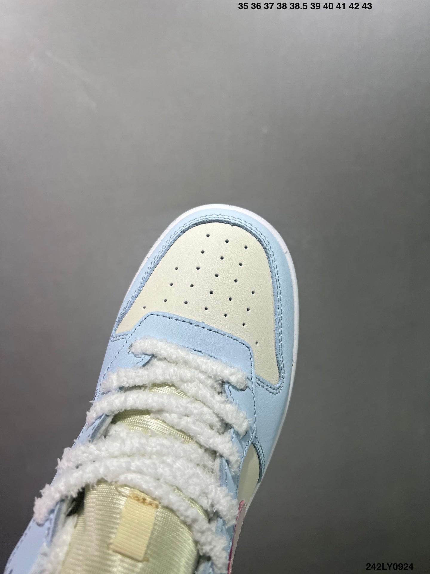 435ZA21ZDE Stylish shoes