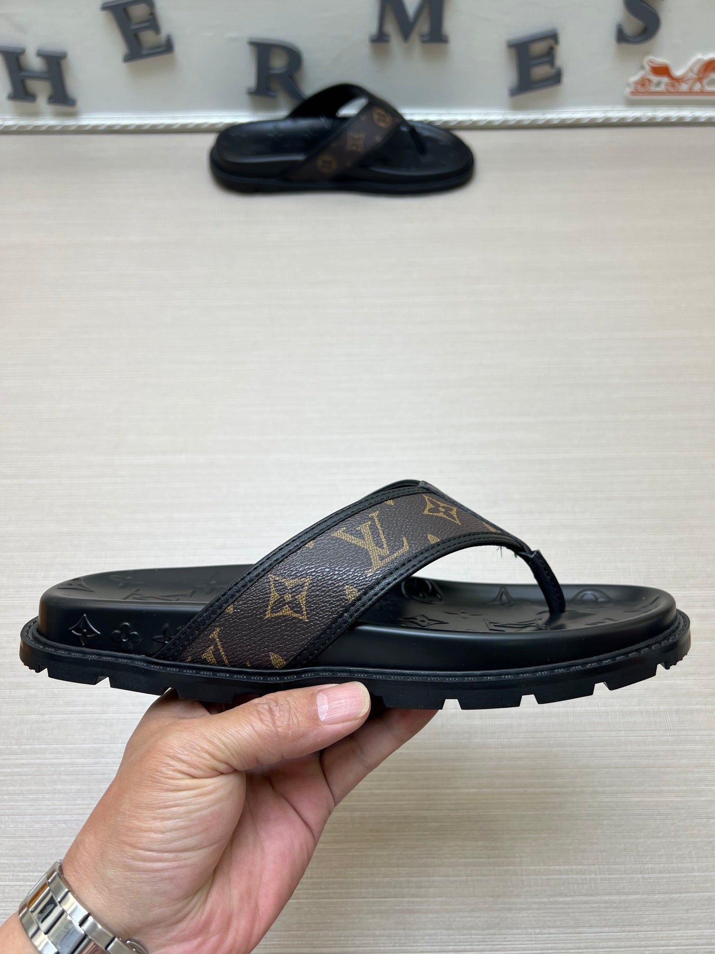 535ZE303ZDE Stylish Slippers