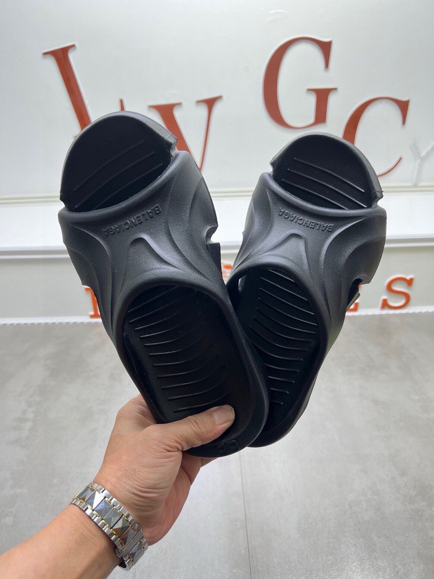 54J40ZDE Stylish slippers