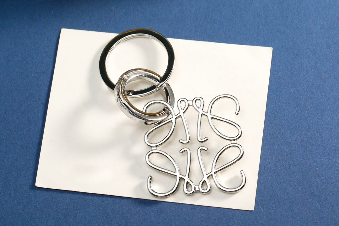 3RA15ADE Stylish key closure