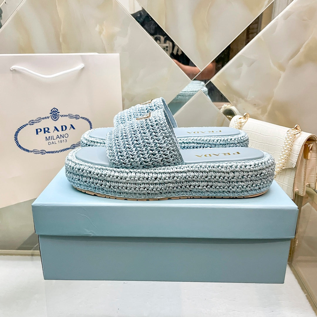 14PD22ZDE Stylish slippers