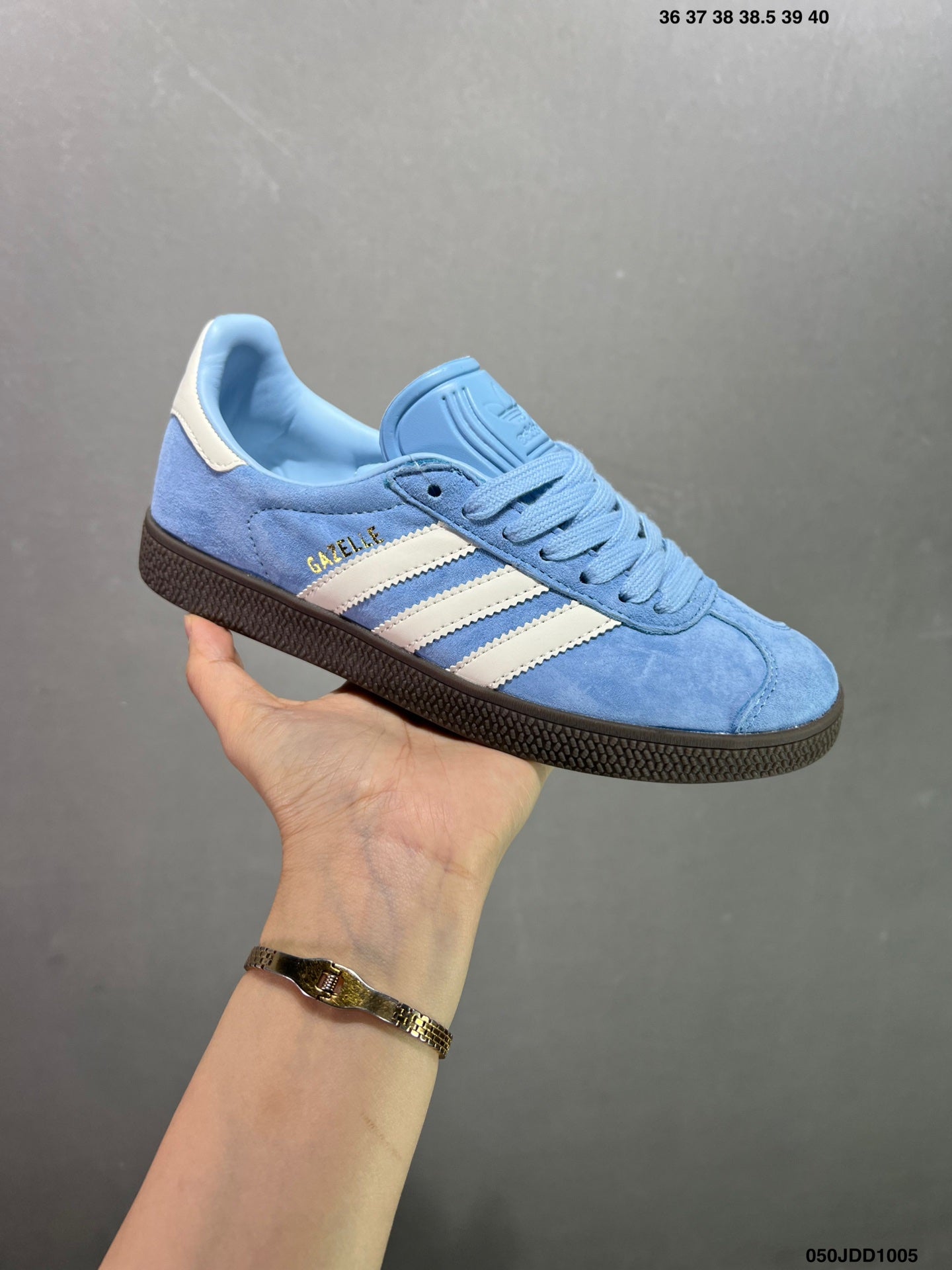 435ZA22ZDE Stylish shoes