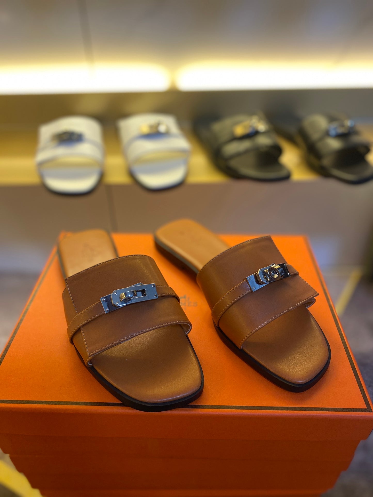 14H33ZDE Stylish slippers