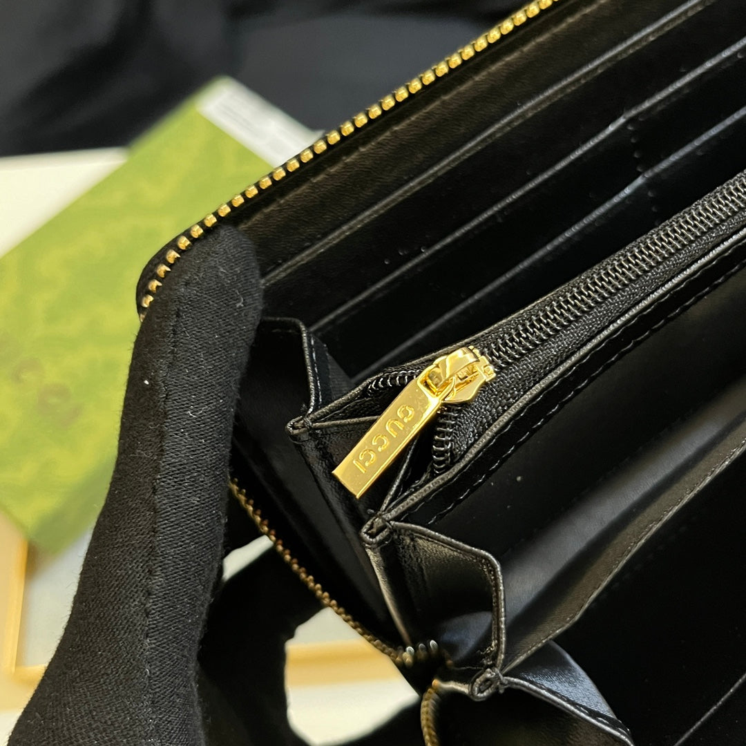 15RB93BDE Stylish leather bag