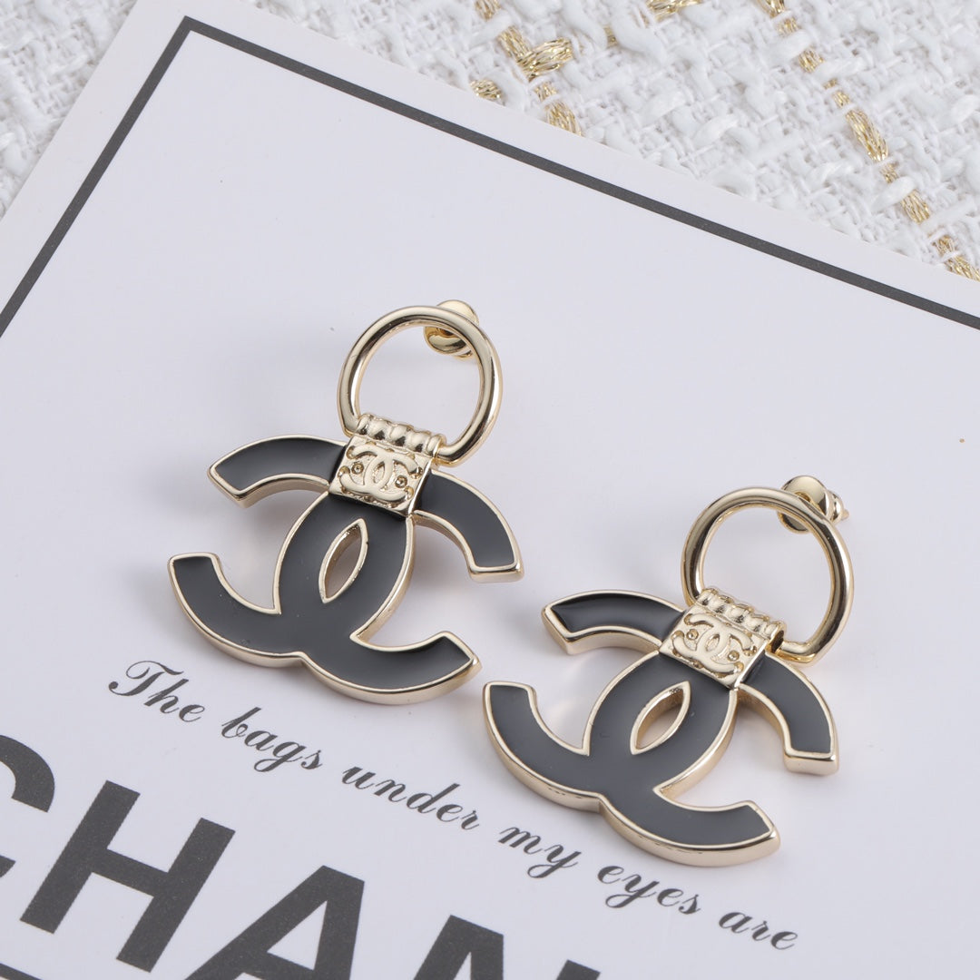1YC5EDE Stylish Earrings