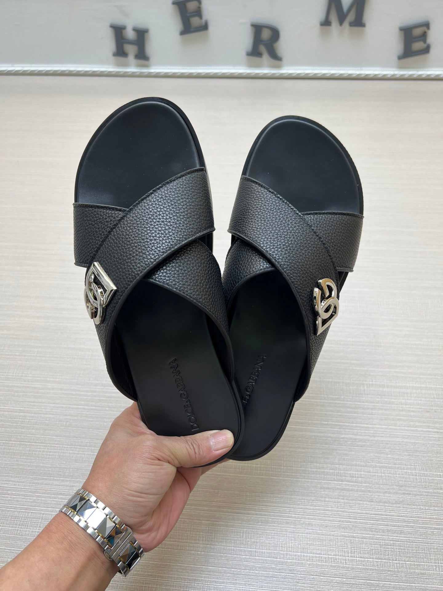 54A101ZDE Stylish slippers