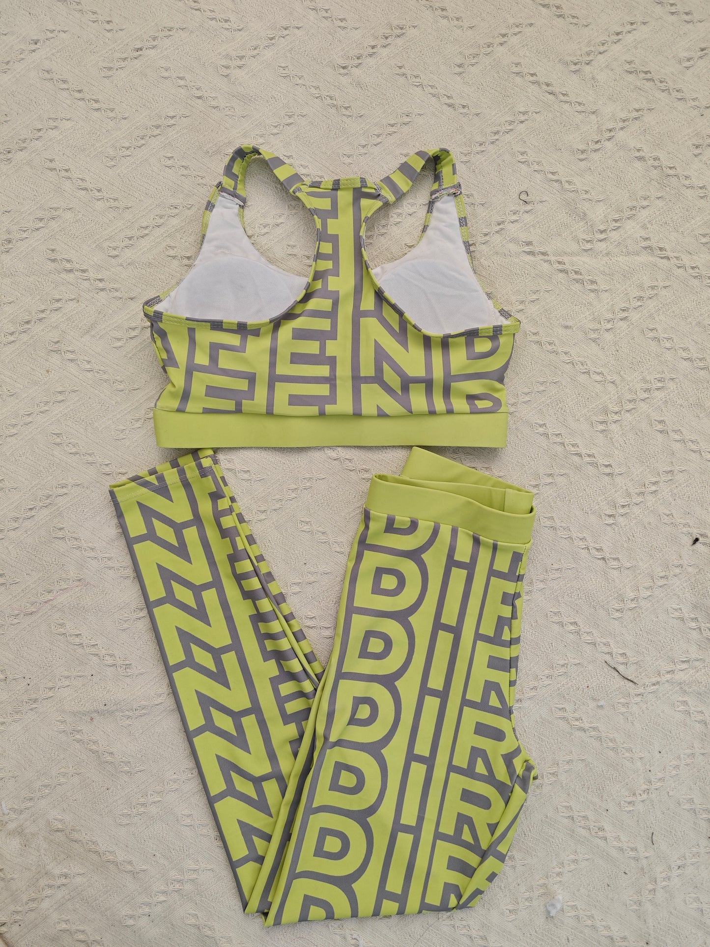 14D10YDE Stylish Long sleeve swimsuit