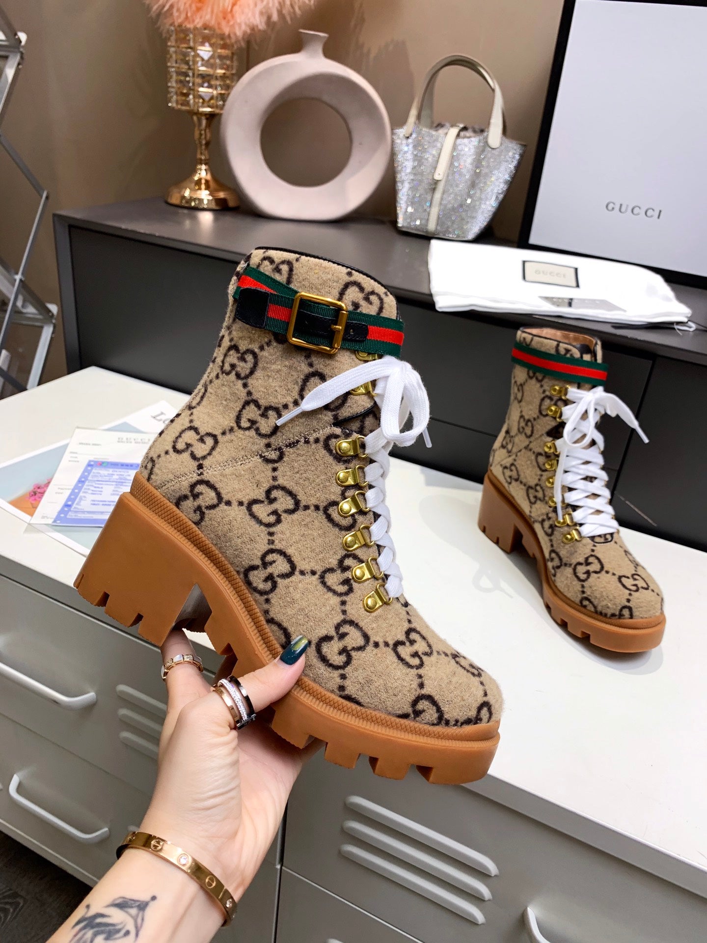 2XB192ZDE Stylish leather boot (top layer leather lining)