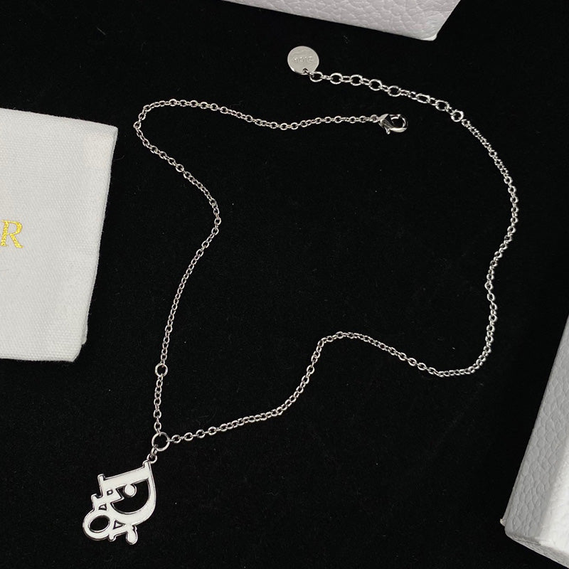 1YD179XDE Stylish Necklaces