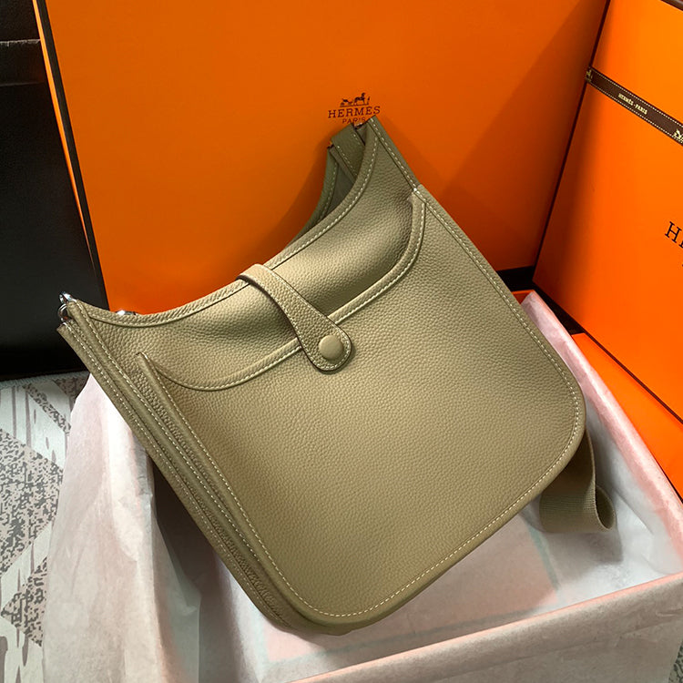 1H1BDE Stylish leather bag