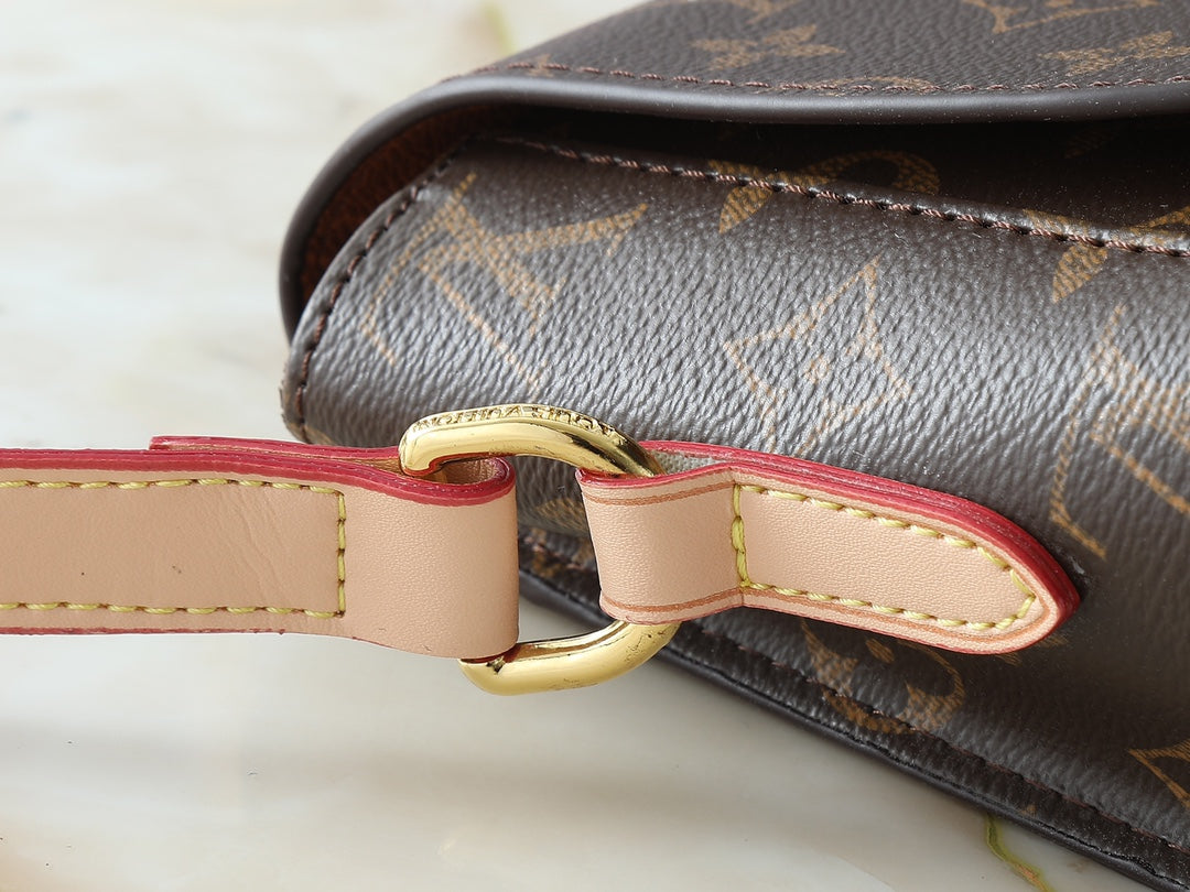 15RE19BDE Stylish leather bag