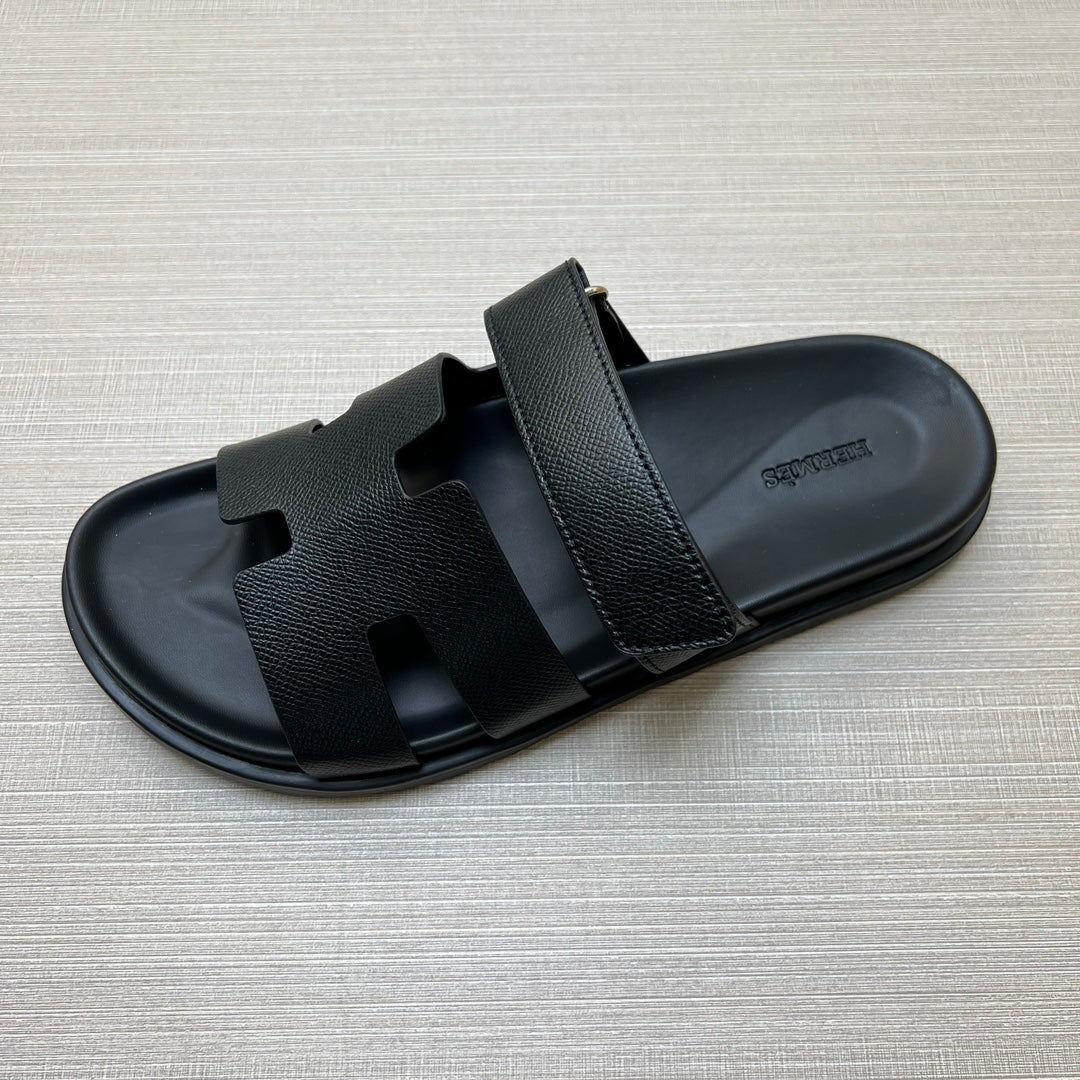 54H1ZDE Stylish slippers
