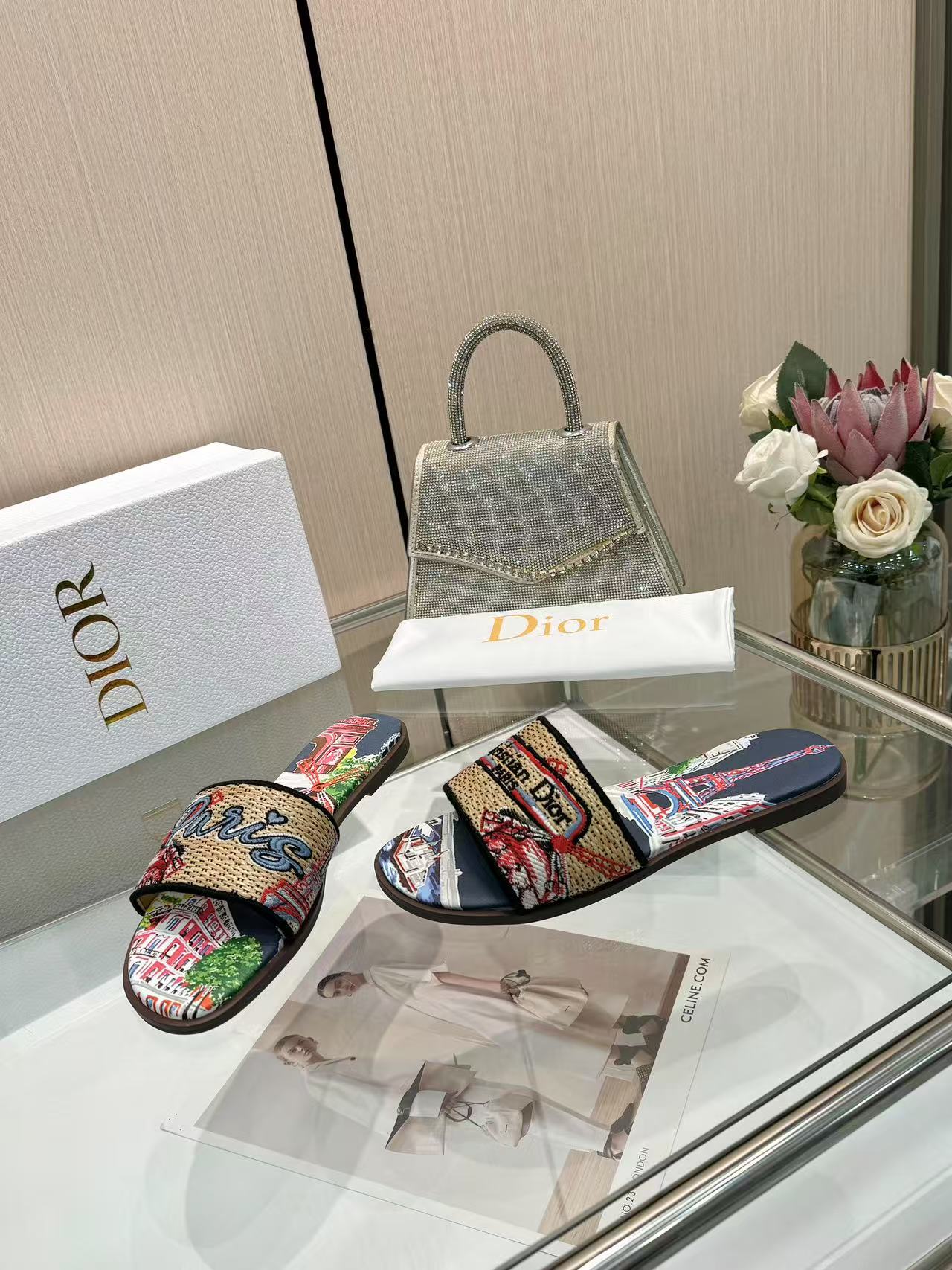 285ZD67ZDE Stylish Peather Slippers