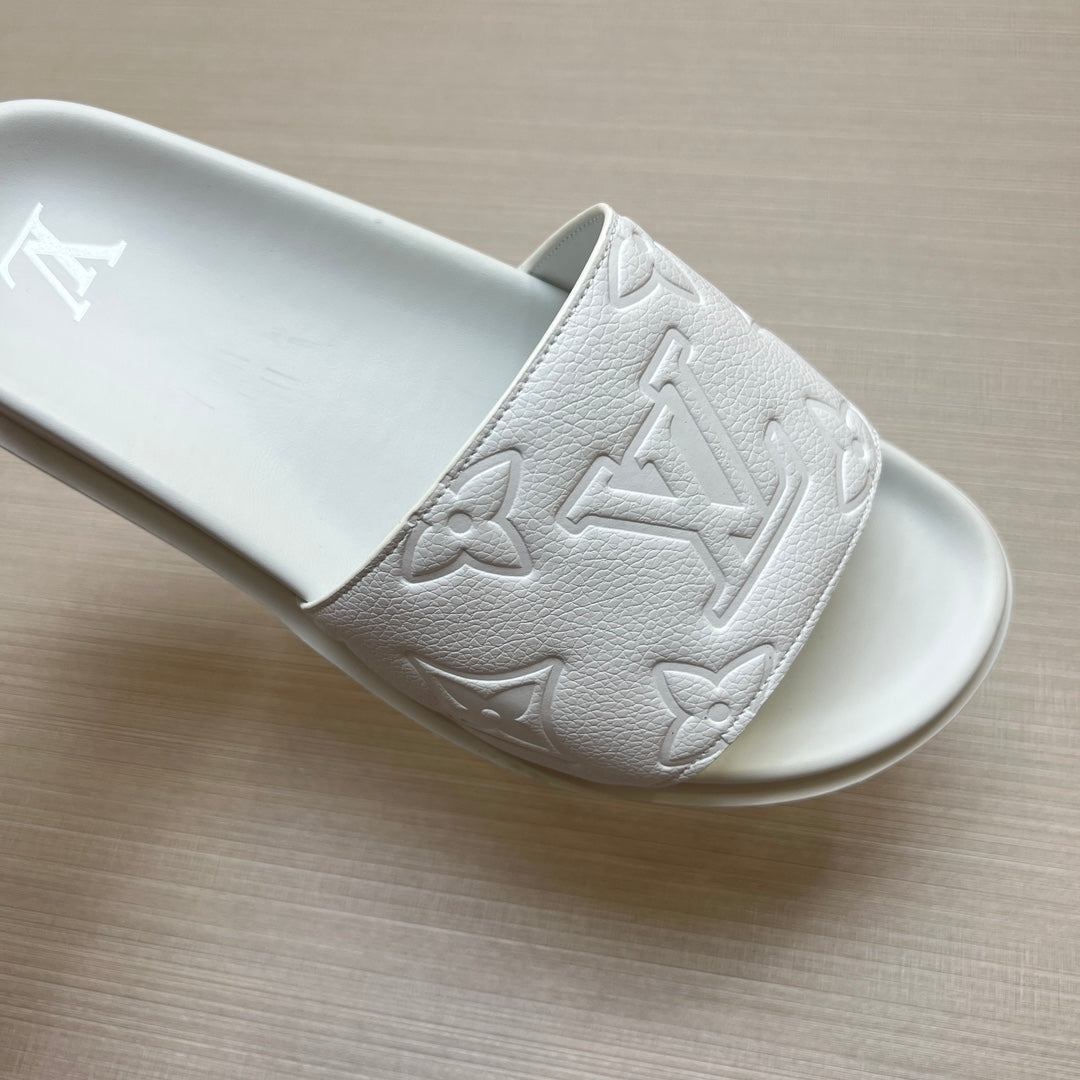 54E3ZDE Stylish slippers