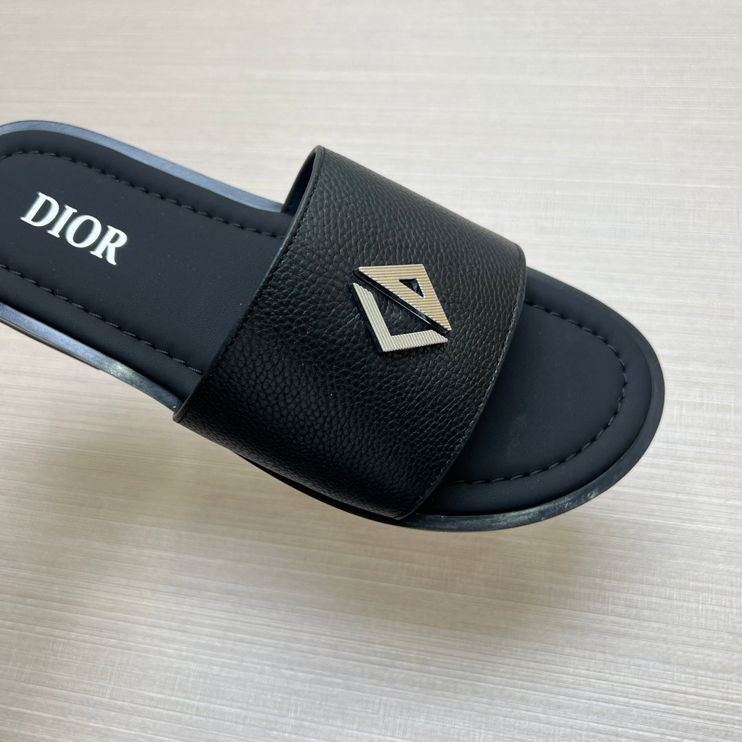 54D77ZDE Stylish slippers