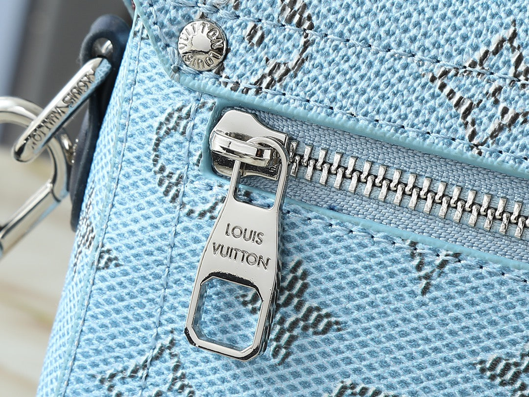 15RE47BDE Stylish leather bag