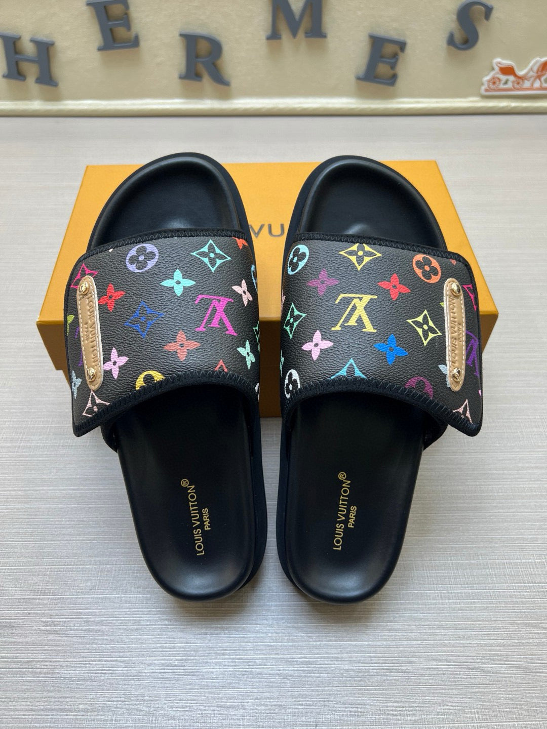 575NE6ZDE Stylish Slippers
