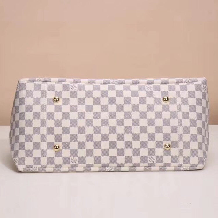 2E01BDE Stylish leather bag