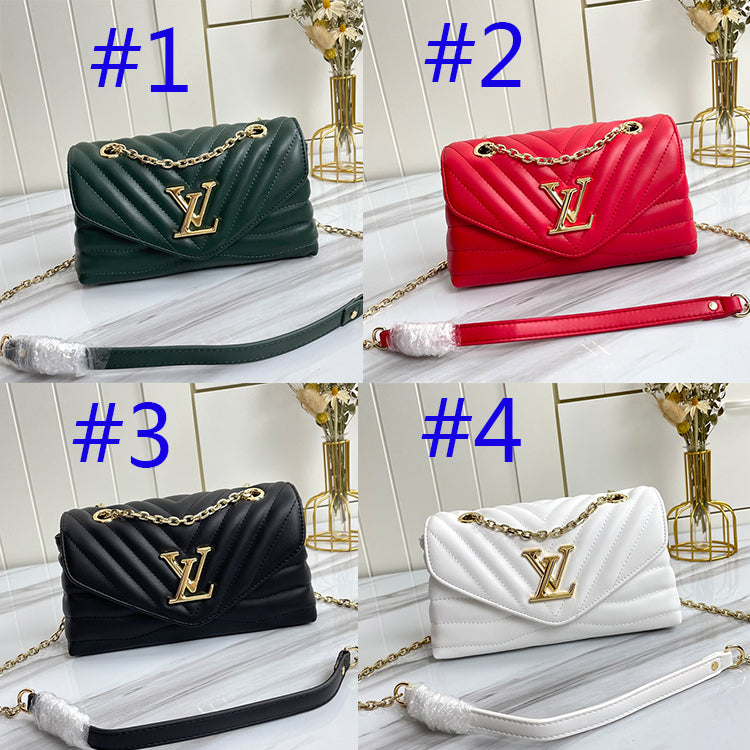 AE028BDE Stylish leather bag
