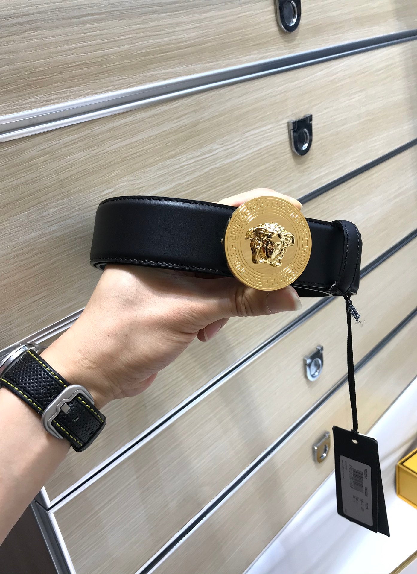 14V83PDE Stylish High quality belt With full package