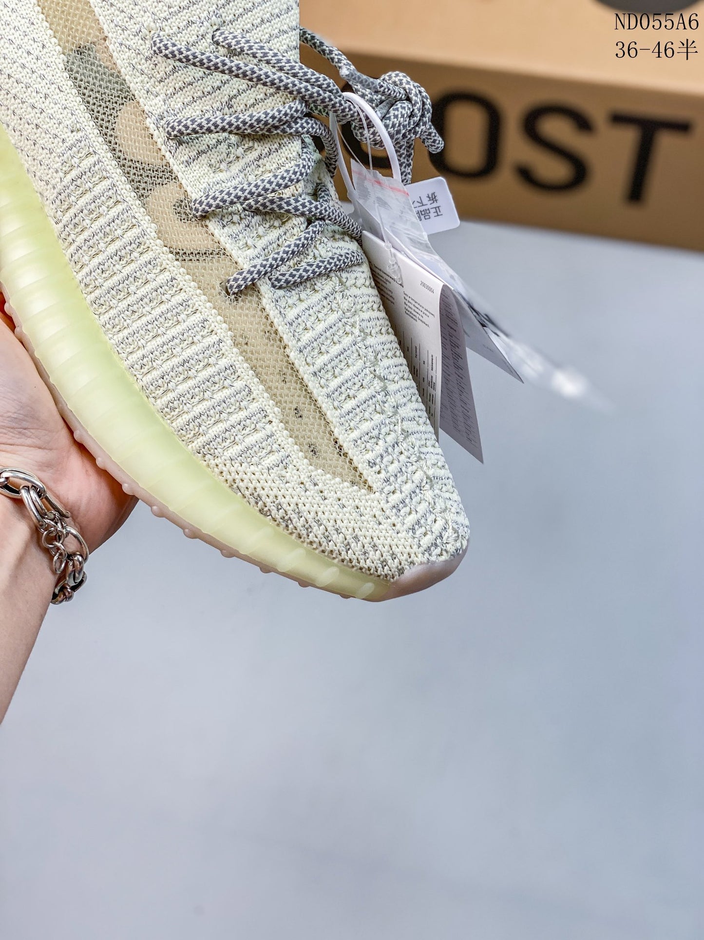 4YA74ZDE Stylish Sneakers (No Box, August-October Big Sale)