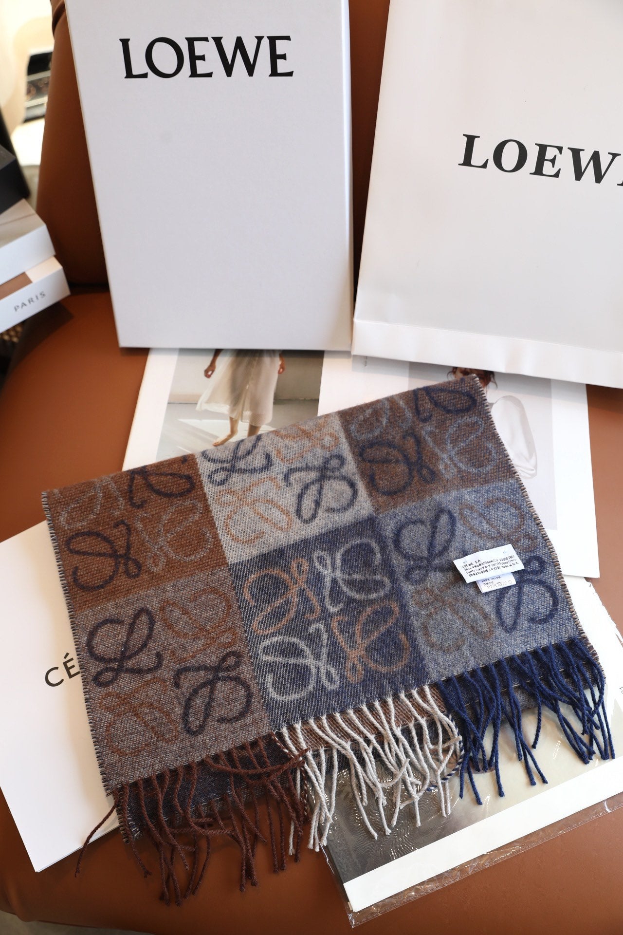 175RA13WDE Stylish Winter Scarves