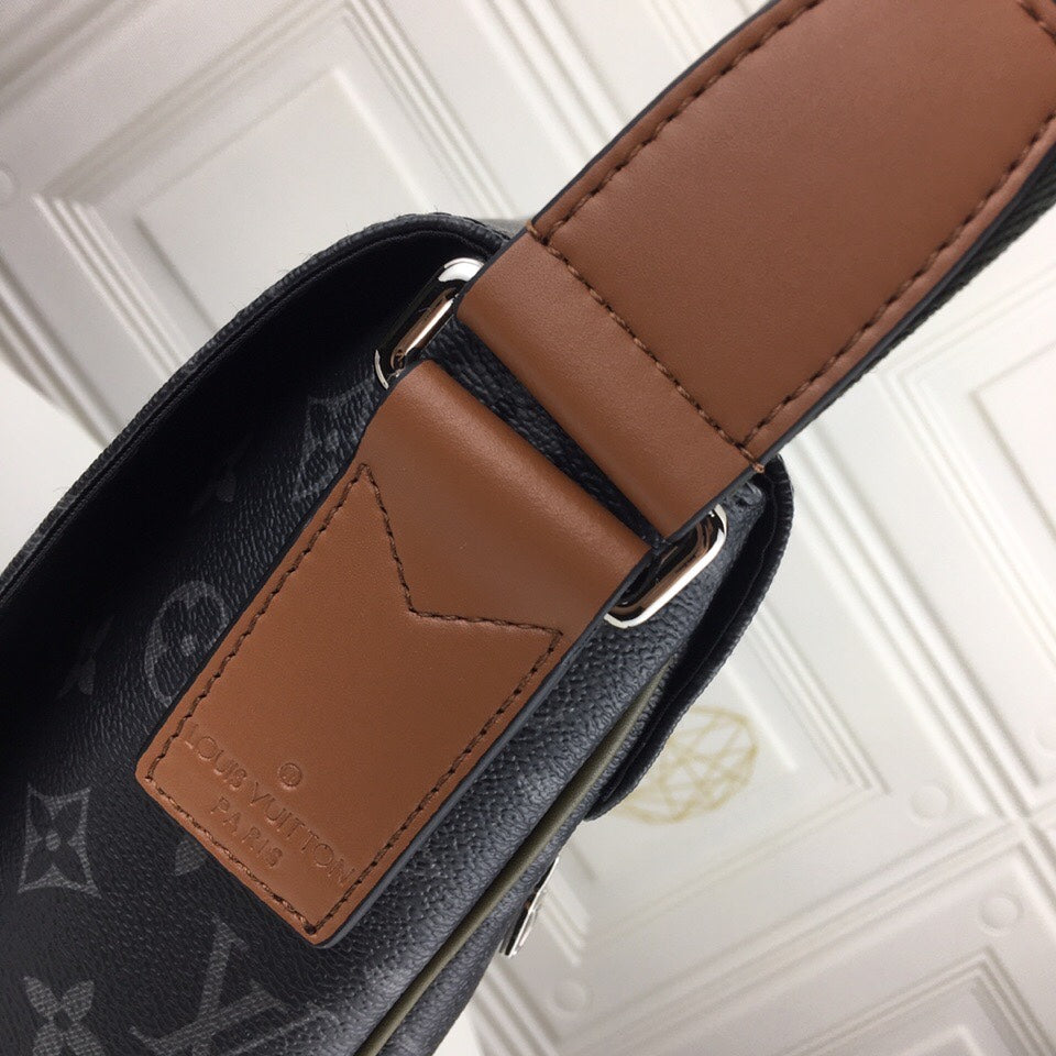 1XE421BDE Stylish leather bag