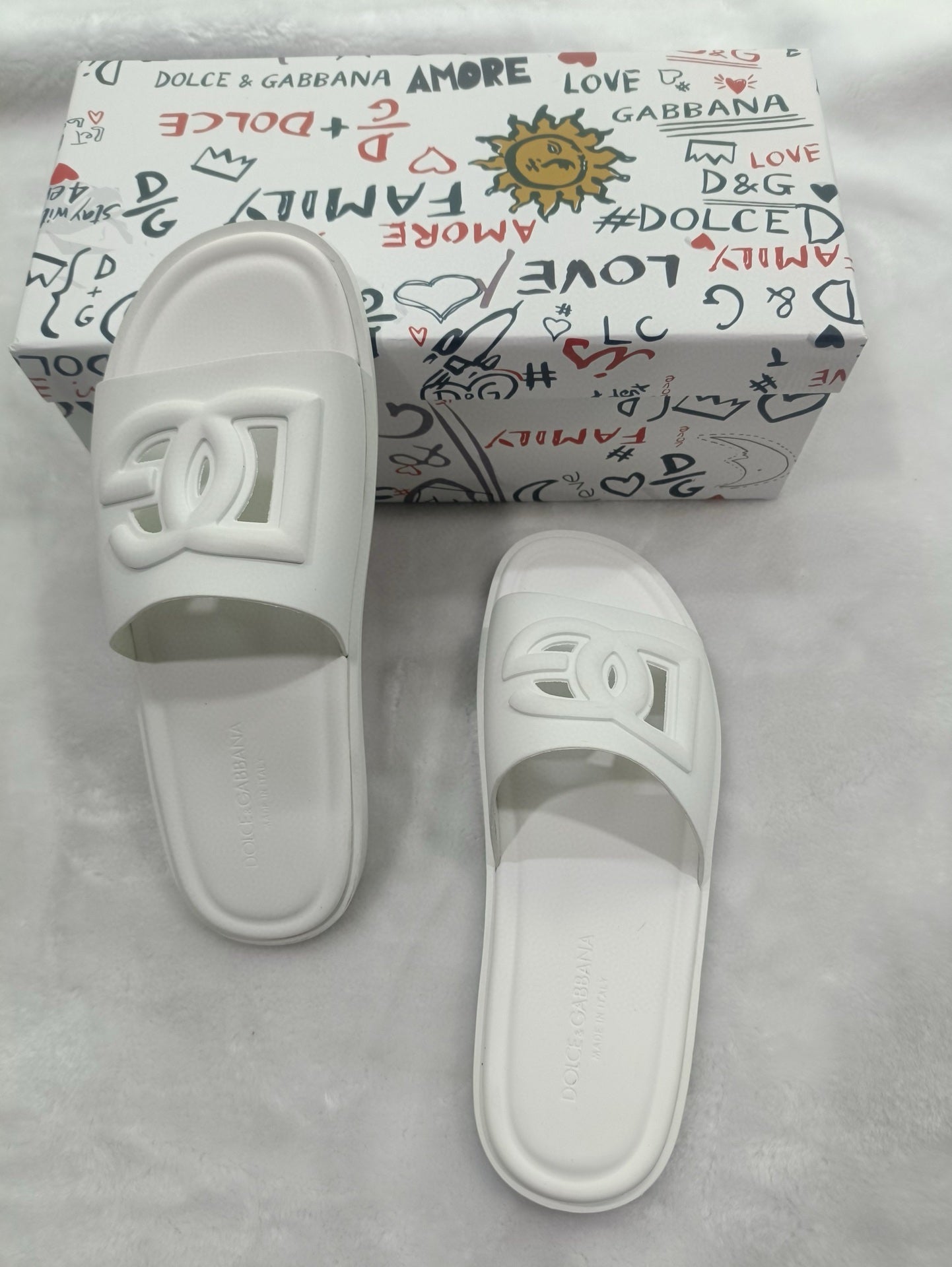 54A82ZDE Stylish slippers
