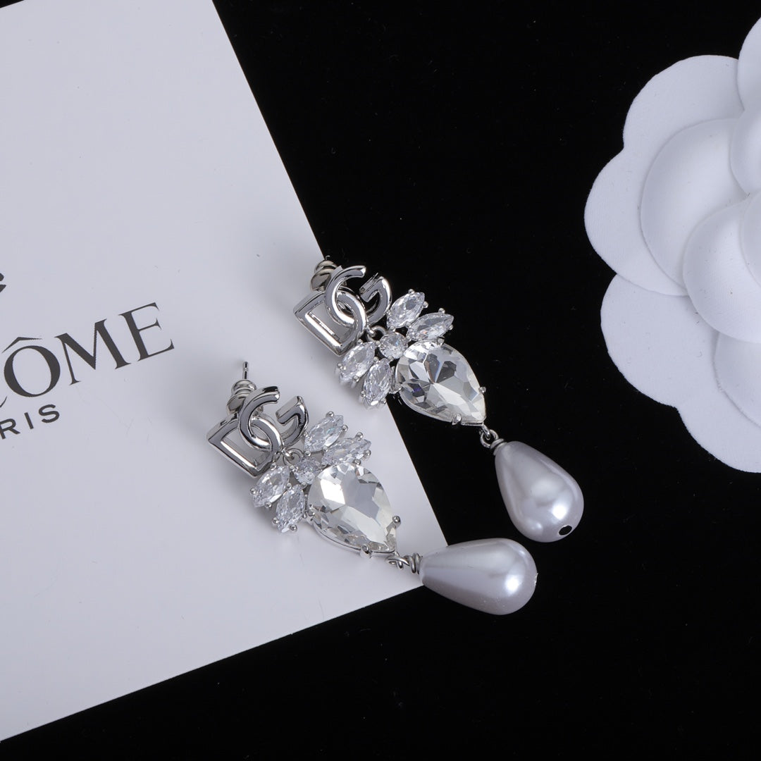 14A275EDE Stylish Earrings