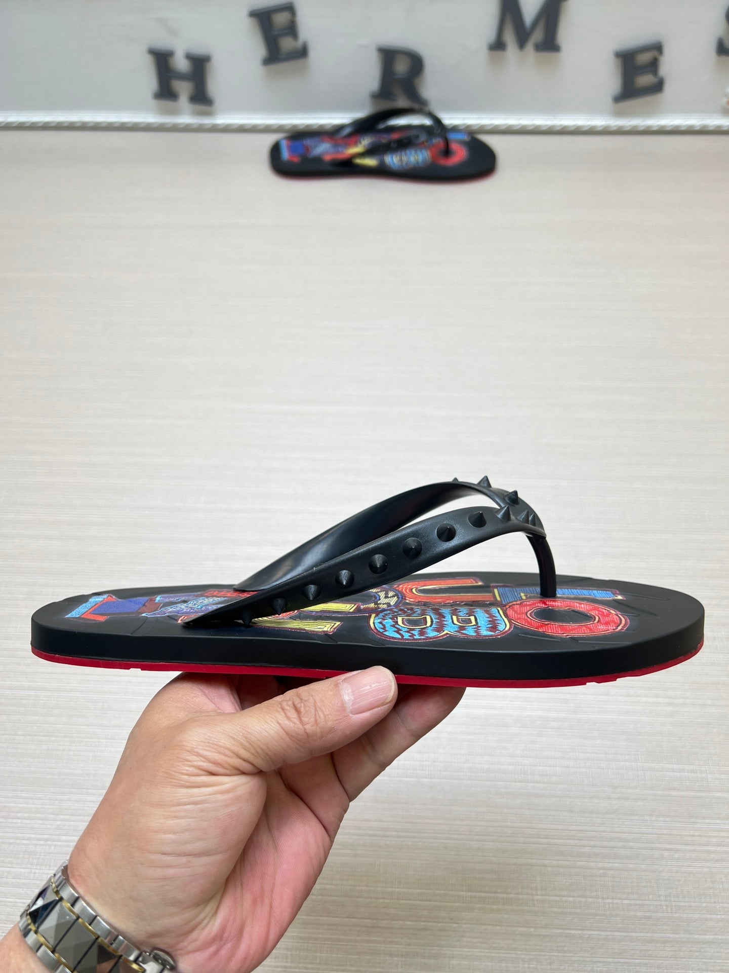 54A107ZDE Stylish slippers