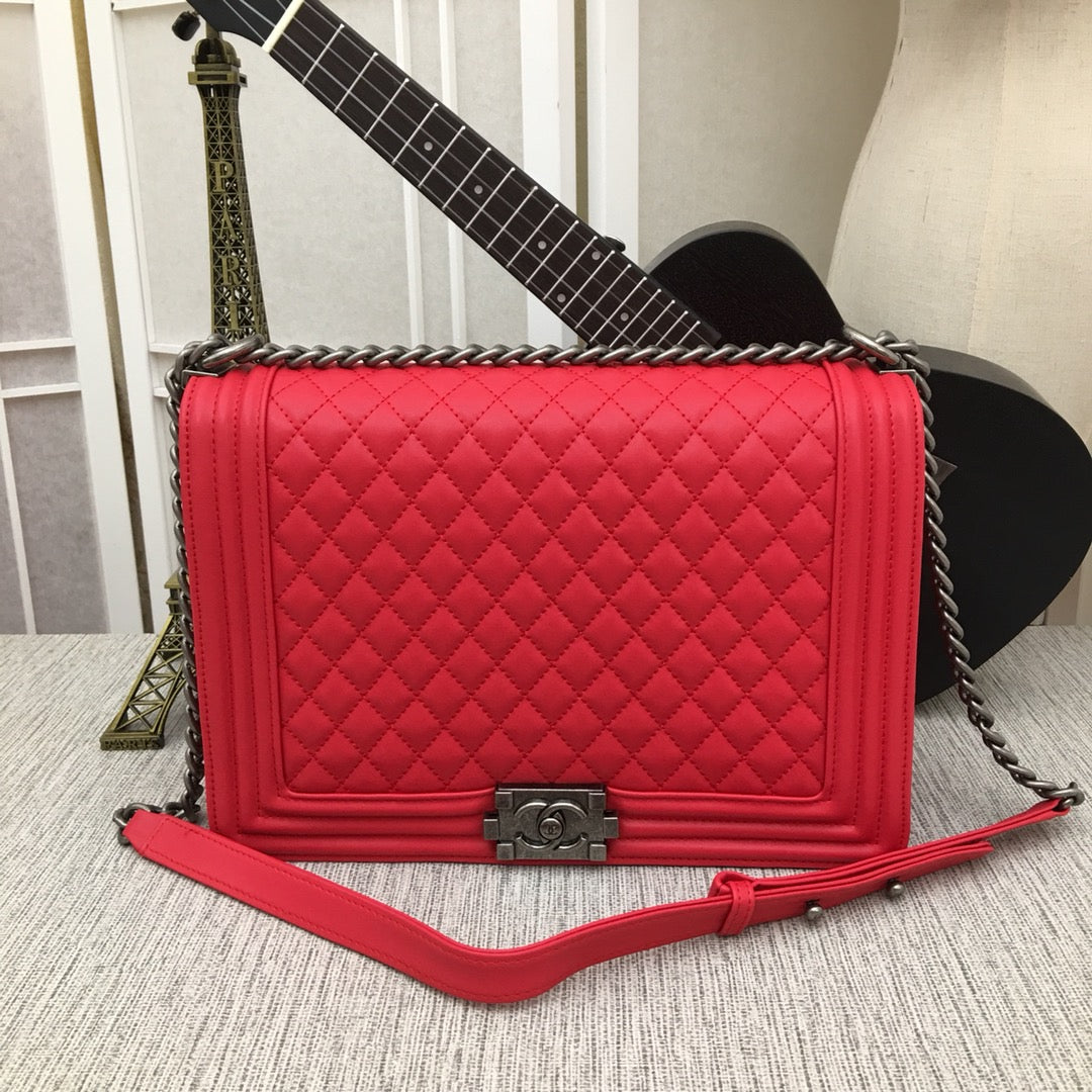 5C60BDE Stylish leather bag