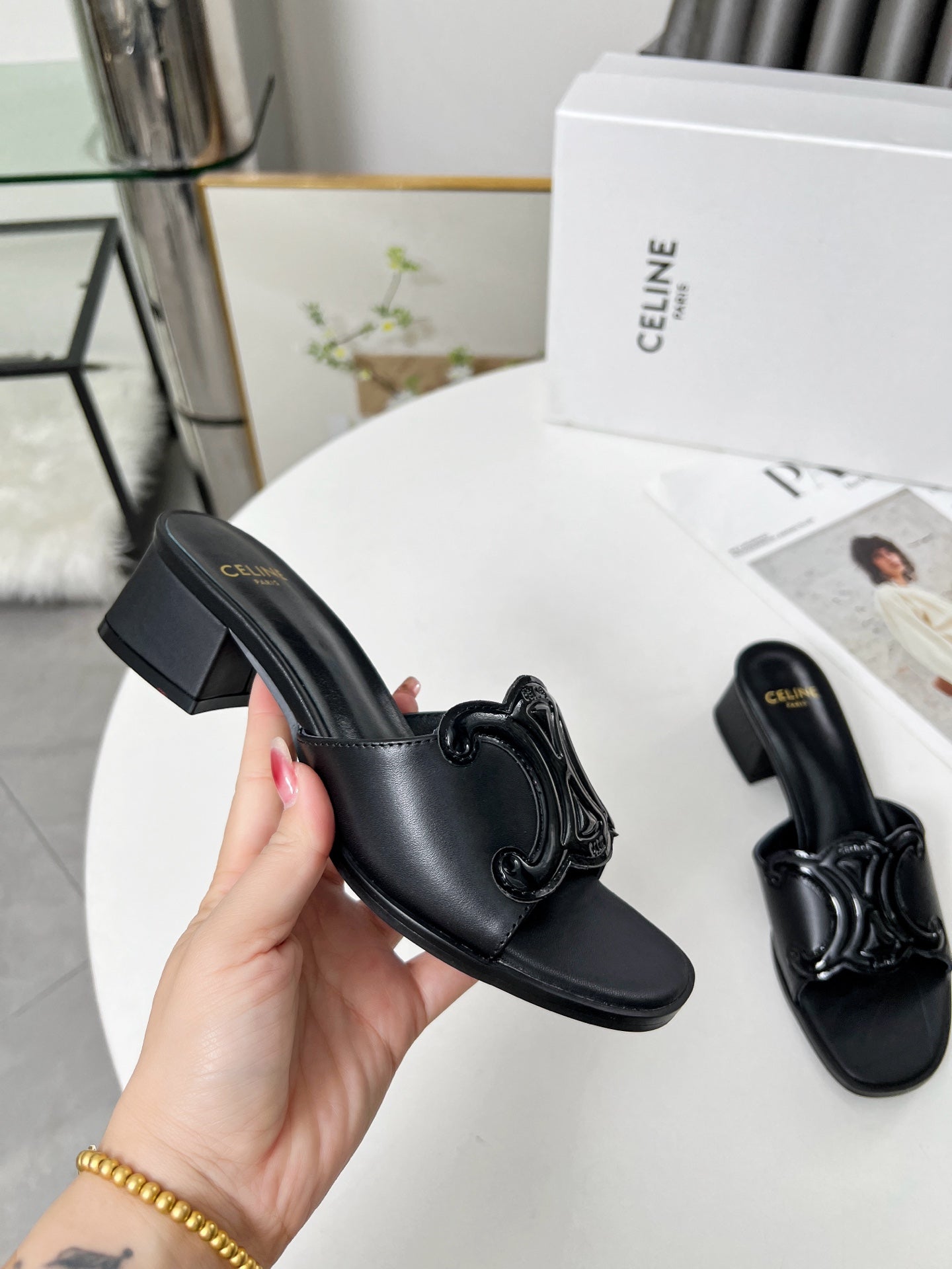 255QA51ZDE Stylish leather shoes