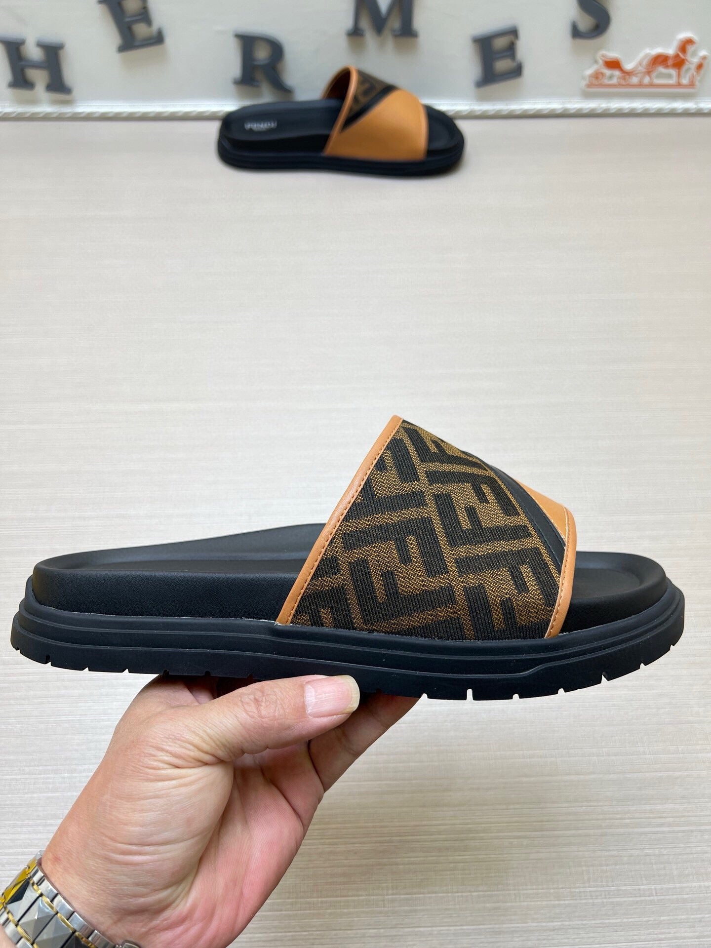 5LF223ZDE Stylish Slippers
