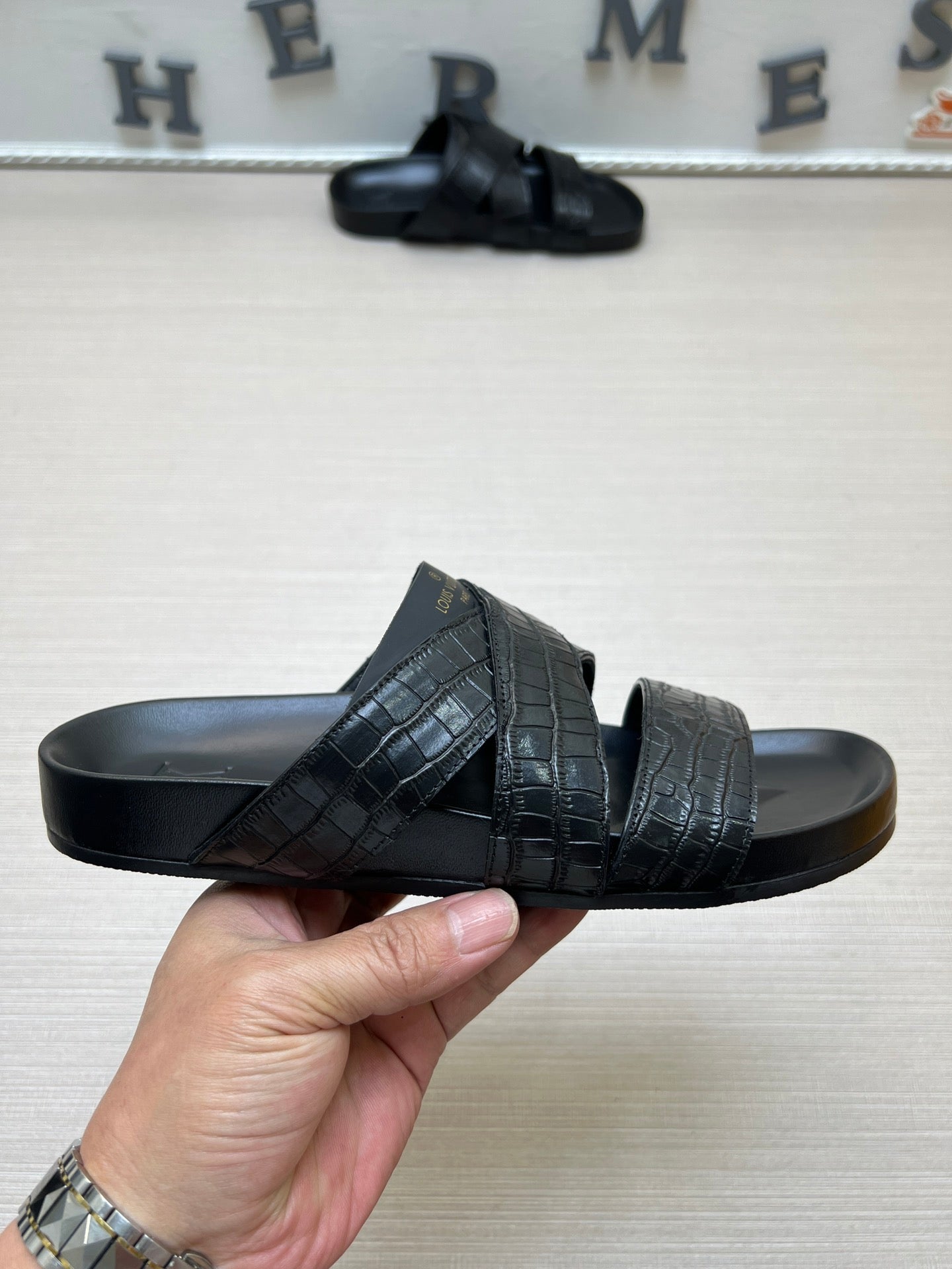 54E89ZDE Stylish slippers