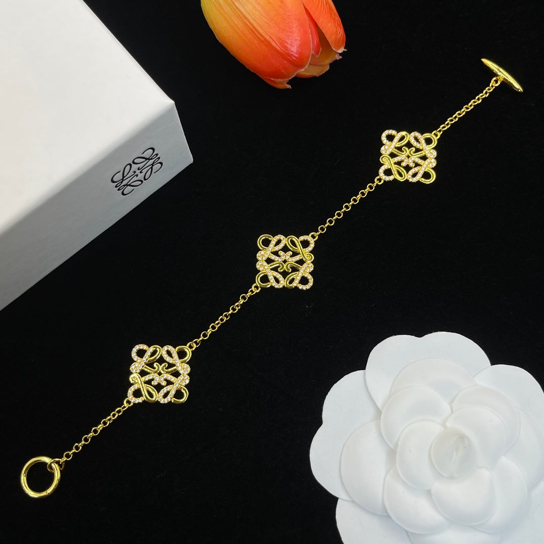 14A756KDE Stylish Earrings Bracelets Necklaces