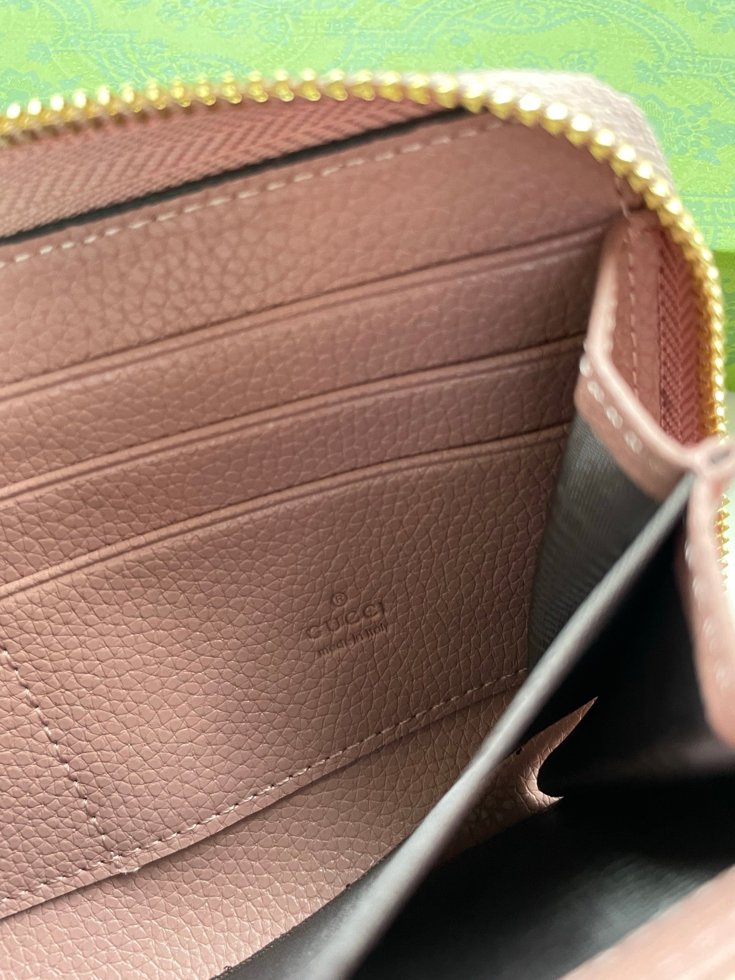 15RB70BDE Stylish leather bag