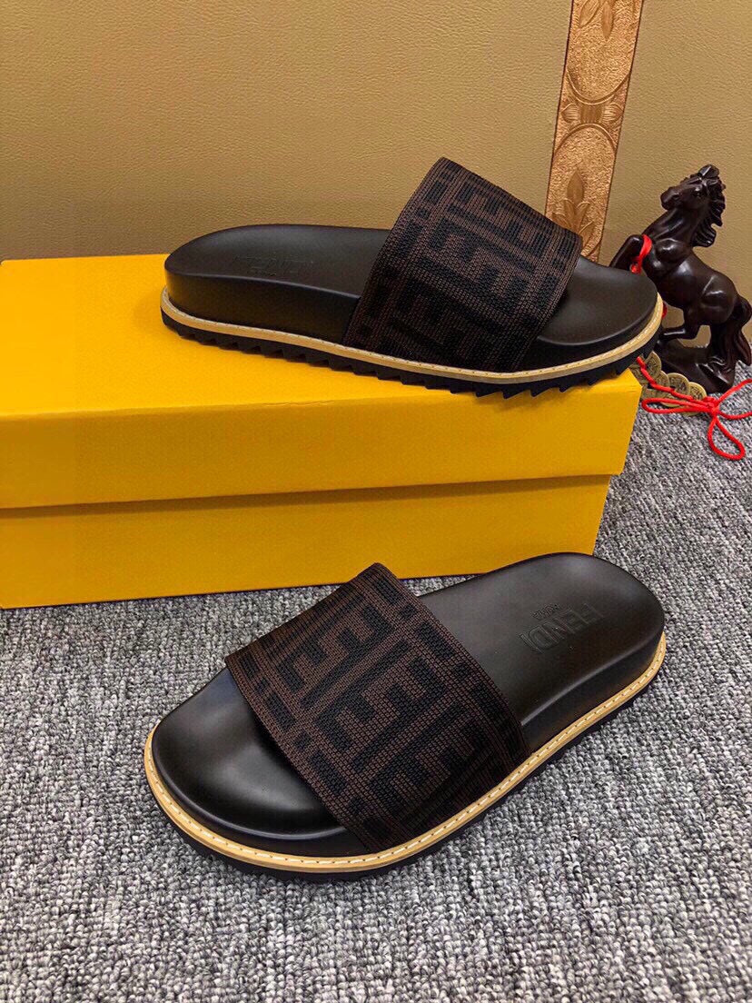 5XF102ZDE Stylish Slippers