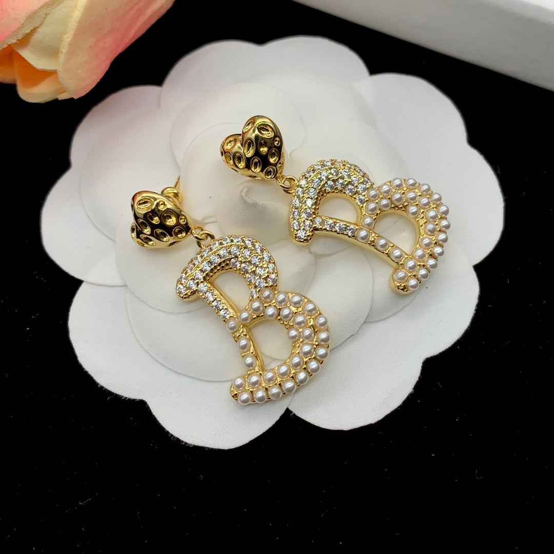 14J137EDE Stylish Earrings