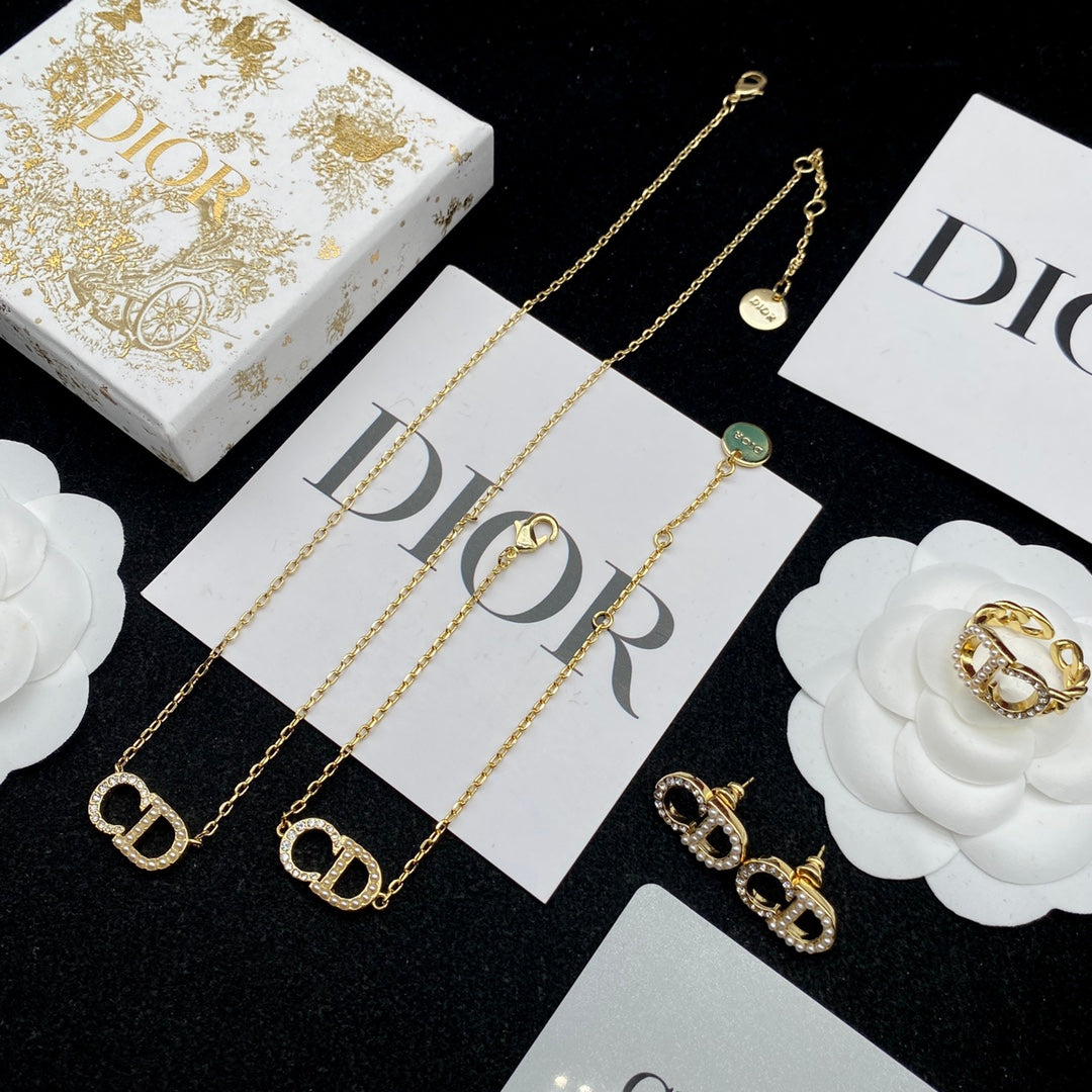 14D499XDE Stylish Rings Earrings Bracelets Necklaces