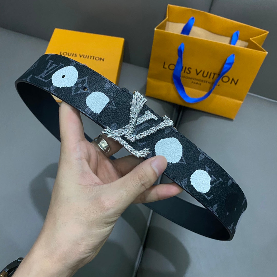 14E135PDE Stylish High quality belt With full package