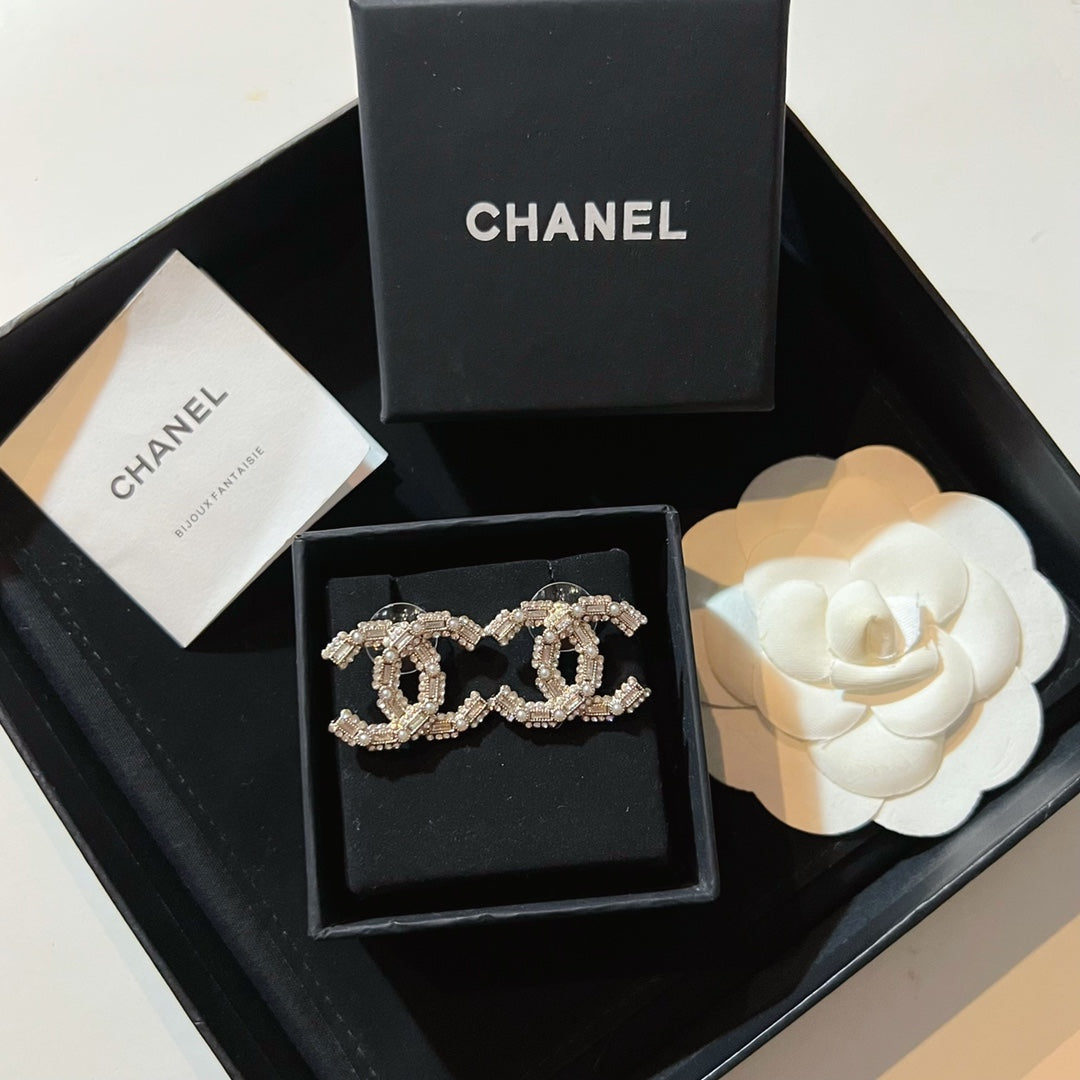14C842EDE Stylish Earrings