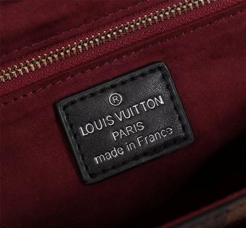 2XE52BDE Stylish leather bag